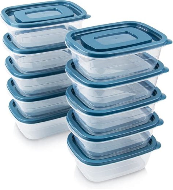 Are plastic containers oven safe?