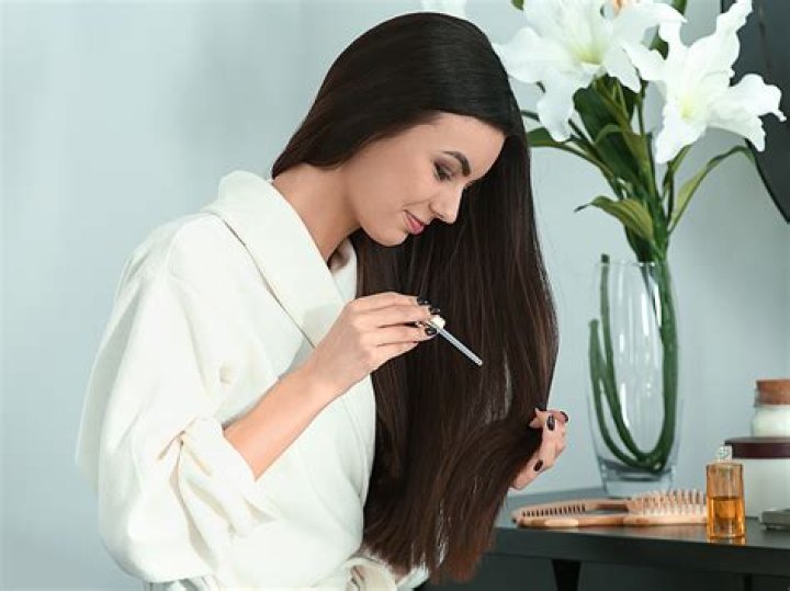 Can I leave honey in my hair overnight?