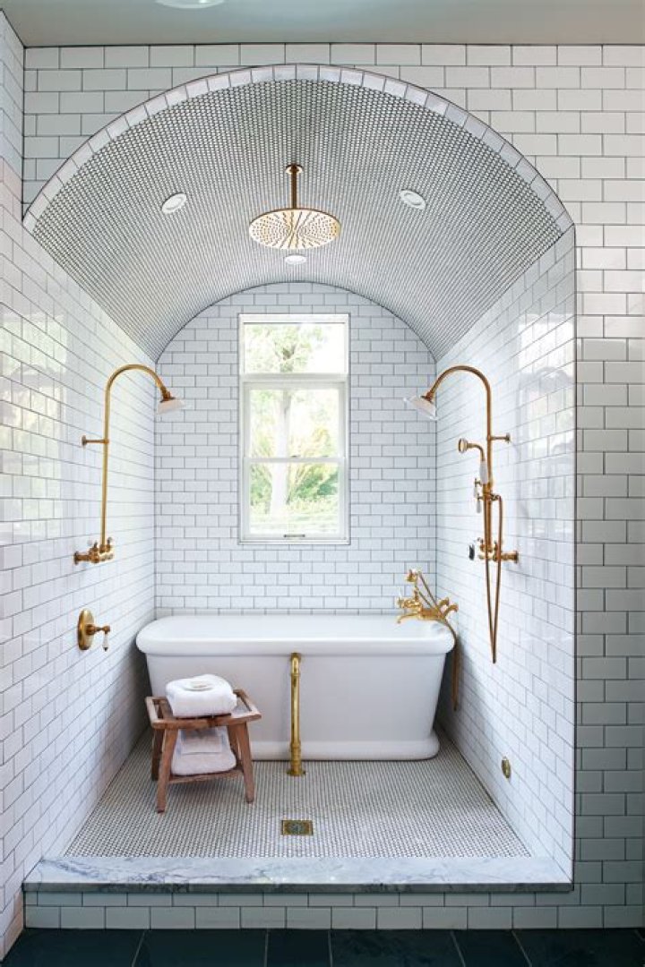Does not having a tub in master bath hurt resale?