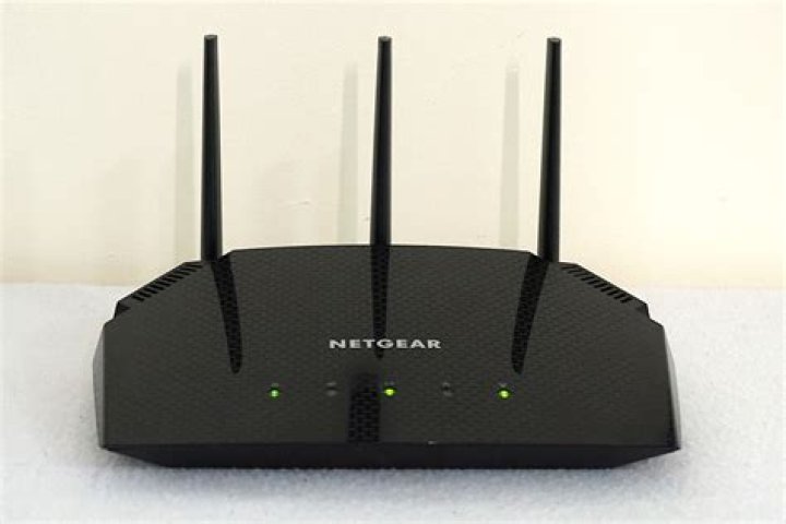 How do I clear my Netgear router history?